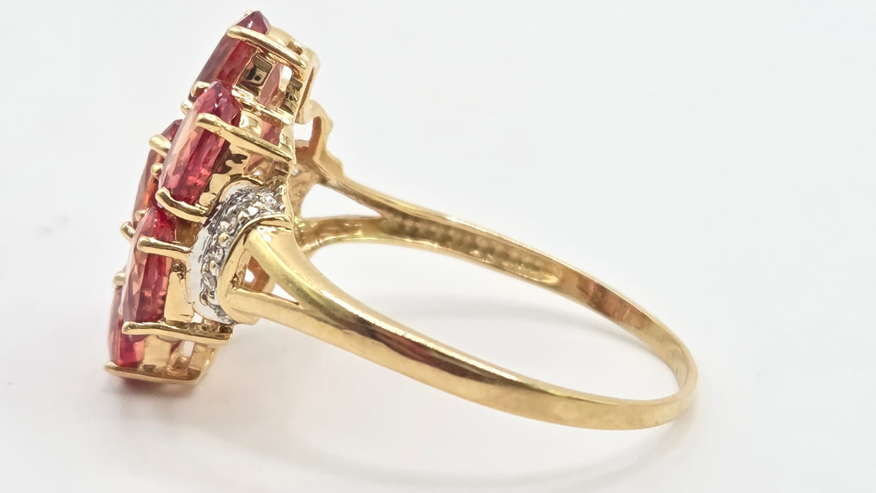 Vintage: 18ct Yellow Gold Padparadscha Sapphire & Diamond Ring