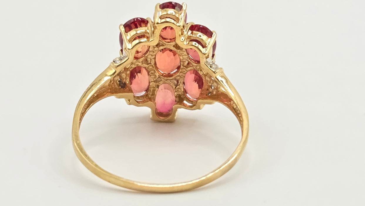 Vintage: 18ct Yellow Gold Padparadscha Sapphire & Diamond Ring