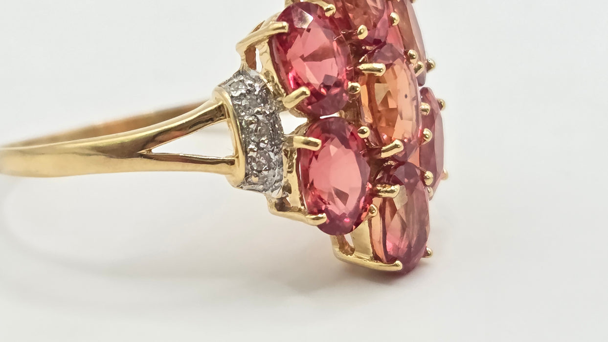 Vintage: 18ct Yellow Gold Padparadscha Sapphire & Diamond Ring