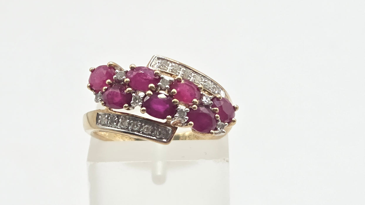 Vintage: 9ct Yellow Gold Ruby & Diamond Crossover Ring