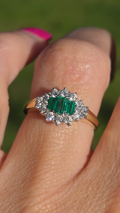 Vintage: 18ct Yellow Gold Emerald & Diamond Cluster Ring — 0.34ct Diamonds