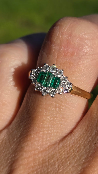 Vintage: 18ct Yellow Gold Emerald & Diamond Cluster Ring — 0.34ct Diamonds