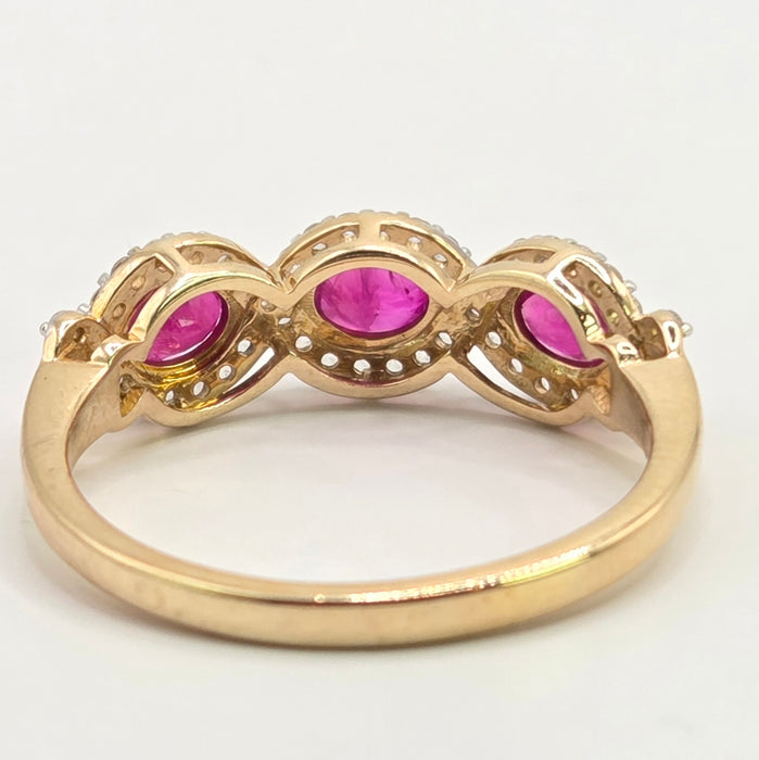 Vintage: 9ct Yellow Gold Ruby & Diamond Triple Halo Cluster Ring