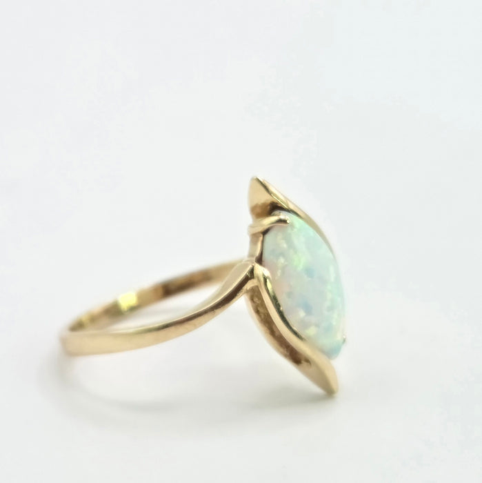 Vintage: 9ct Yellow Gold Marquise Opal Solitaire Ring