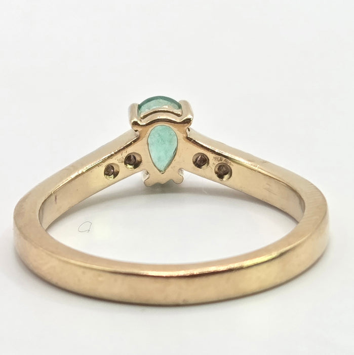Vintage: 9ct Yellow Gold Pear Emerald & Diamond Shoulder Ring