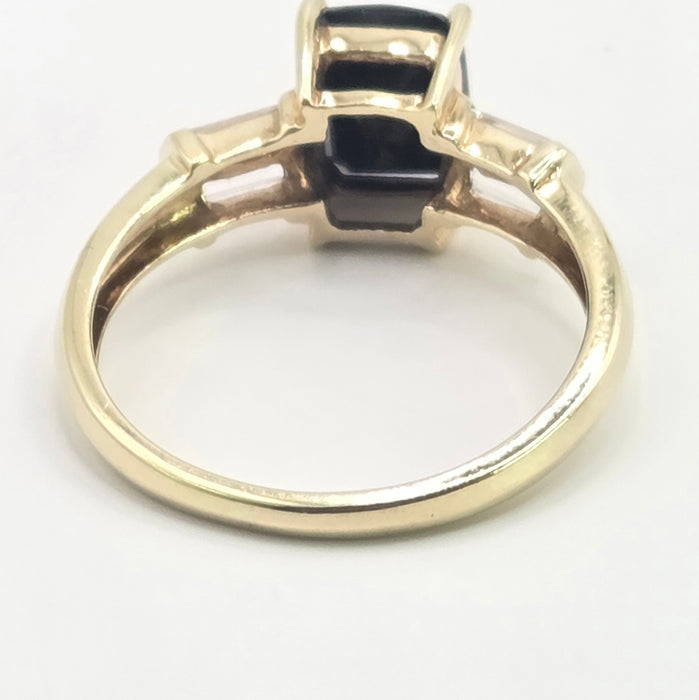Vintage: 9ct Yellow Gold Almandine Garnet & White Topaz Ring