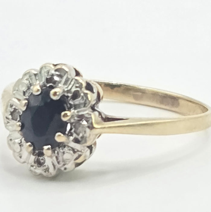 Vintage: 9ct Yellow Gold Oval Sapphire & Diamond Cluster Ring