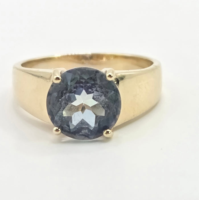 Vintage: 9ct Yellow Gold Round Blue Topaz Solitaire Ring