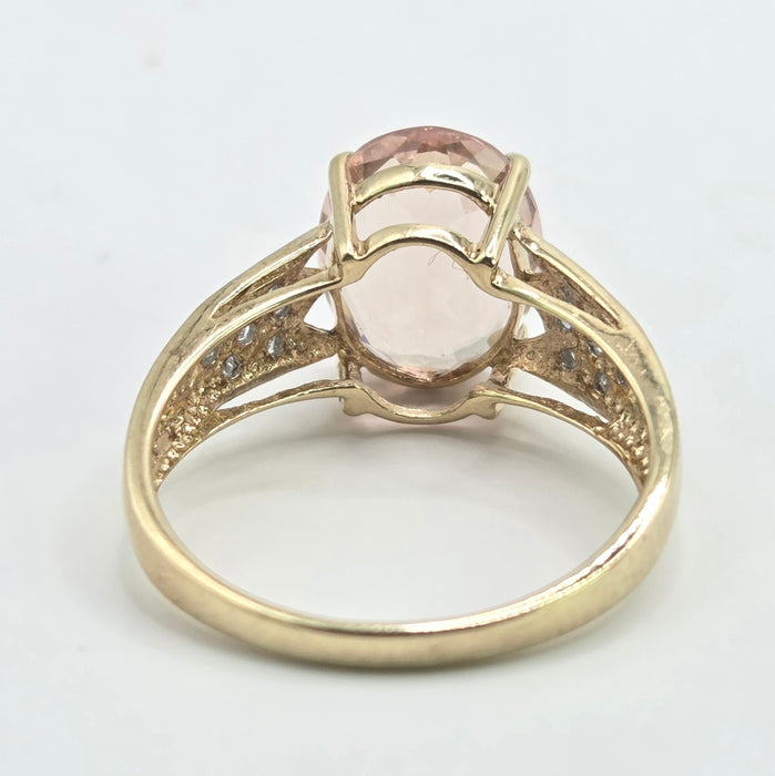 Vintage: 9ct Yellow Gold Oval Morganite & Diamond Solitaire Ring