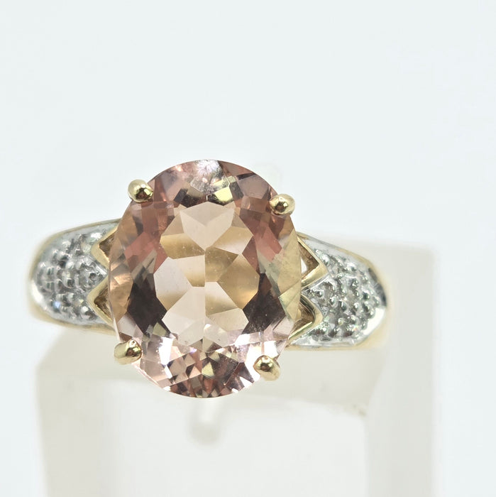 Vintage: 9ct Yellow Gold Oval Morganite & Diamond Solitaire Ring
