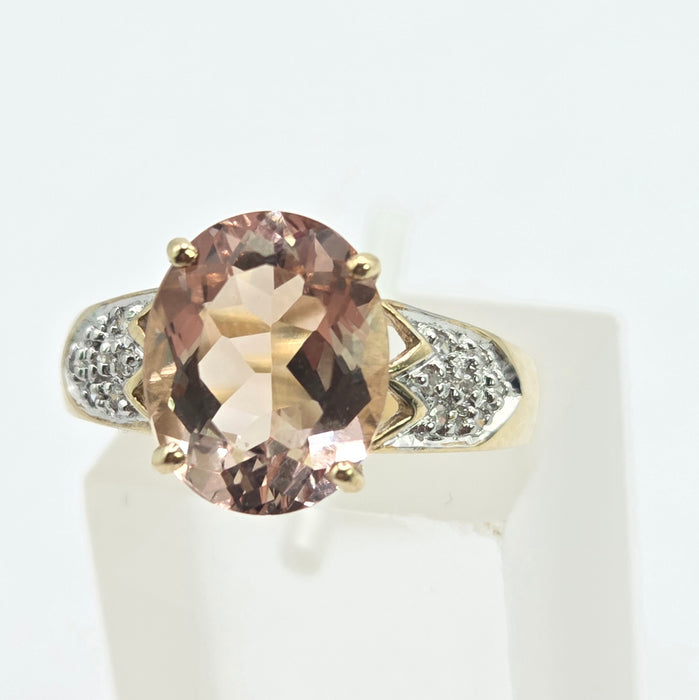 Vintage: 9ct Yellow Gold Oval Morganite & Diamond Solitaire Ring