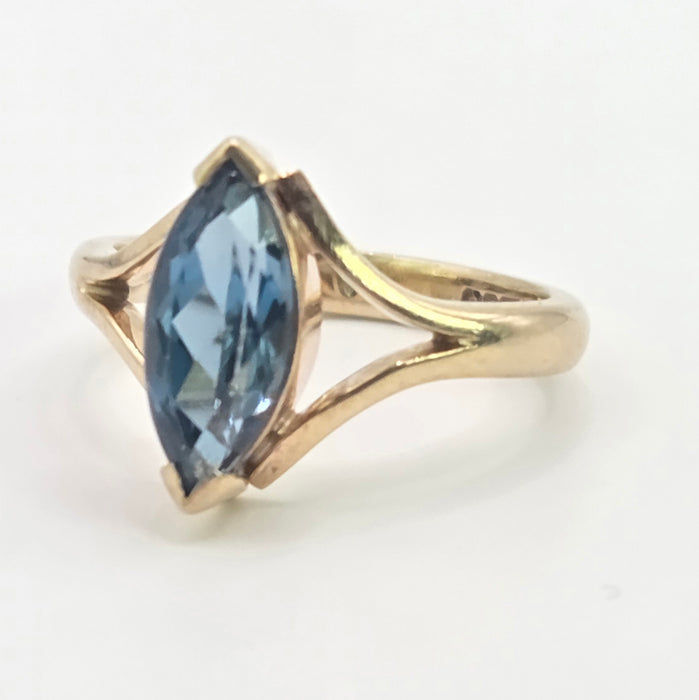 Vintage: 9ct Yellow Gold Marquise Sapphire Solitaire Ring — From 1988