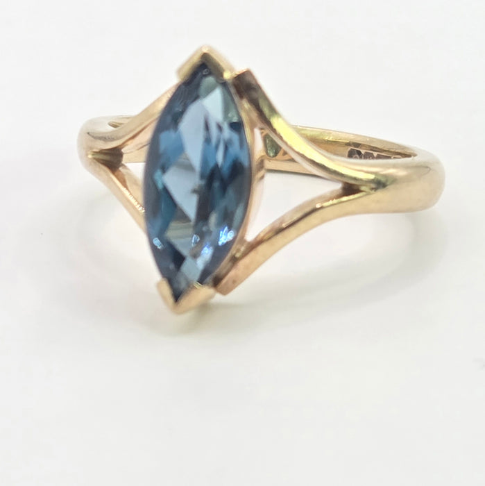 Vintage: 9ct Yellow Gold Marquise Sapphire Solitaire Ring — From 1988