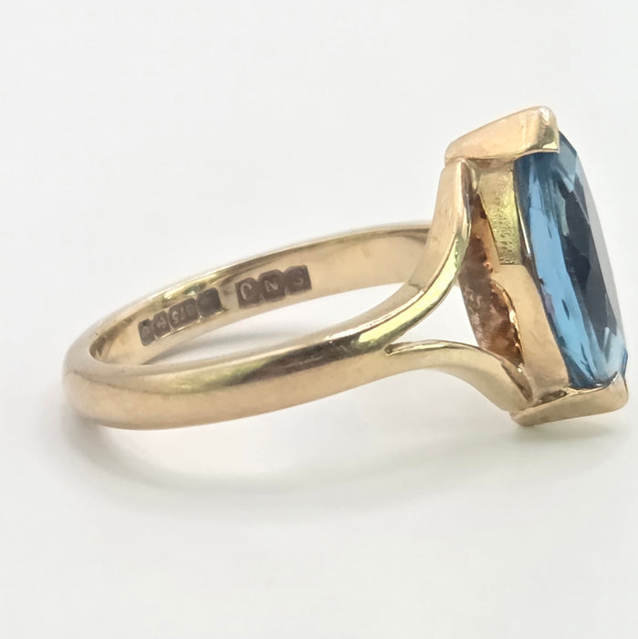 Vintage: 9ct Yellow Gold Marquise Sapphire Solitaire Ring — From 1988