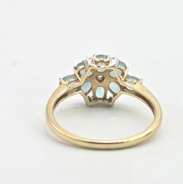 Vintage: 9ct Yellow Gold Aquamarine & Diamond Floral Cluster Ring