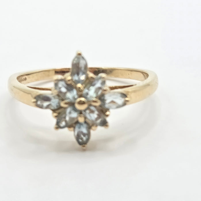 Vintage: 9ct Yellow Gold Oval Aquamarine Floral Star Cluster Ring