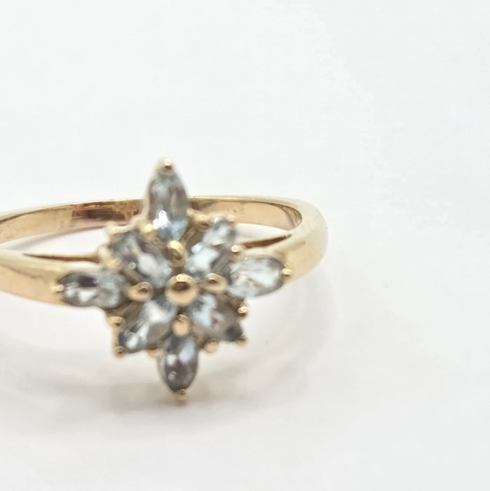 Vintage: 9ct Yellow Gold Oval Aquamarine Floral Star Cluster Ring