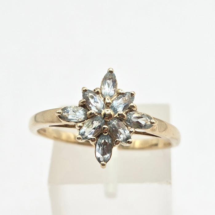 Vintage: 9ct Yellow Gold Oval Aquamarine Floral Star Cluster Ring