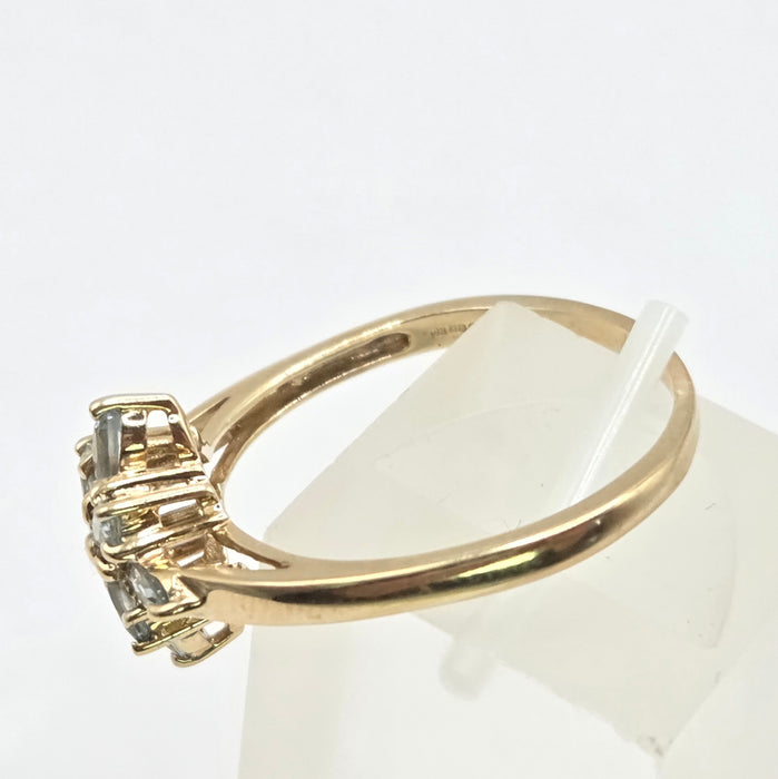 Vintage: 9ct Yellow Gold Oval Aquamarine Floral Star Cluster Ring