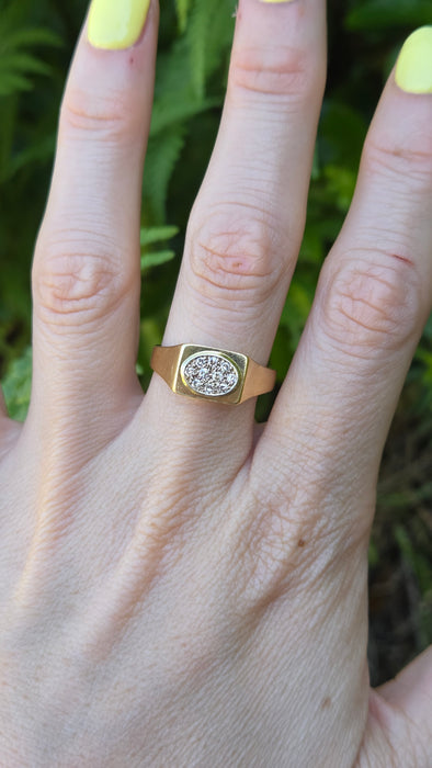 Vintage: 18ct Yellow Gold Diamond Signet Ring