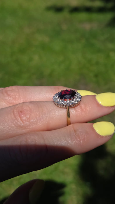 Vintage: 18ct Yellow Gold Garnet & Diamond Cluster Ring — 2.60ct & 0.21ct — From 1983