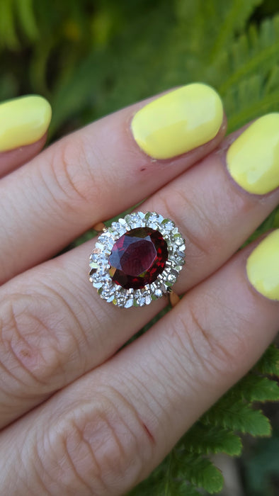 Vintage: 18ct Yellow Gold Garnet & Diamond Cluster Ring — 2.60ct & 0.21ct — From 1983