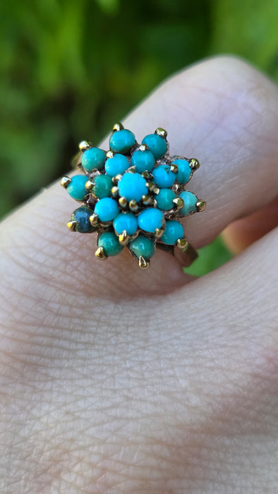 Vintage: 9ct Yellow Gold Nineteen Turquoise Floral Cluster Ring