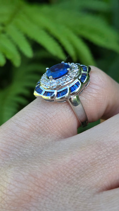 Vintage: 18ct White Gold Sapphire & Diamond Art Deco Cluster Cocktail Ring