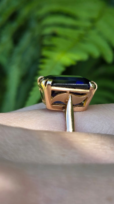 Vintage: 18ct Yellow Gold Sapphire Solitaire Cocktail Ring