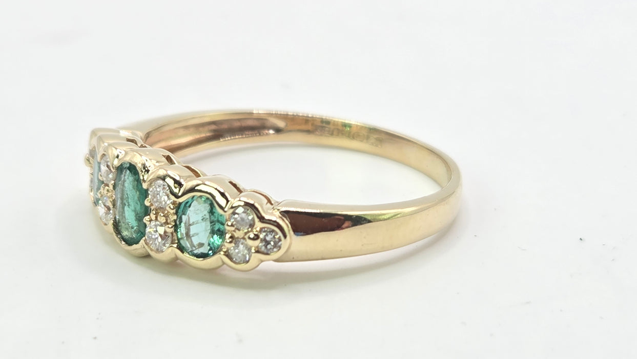 Vintage: 9ct Yellow Gold Emerald & Diamond Half Eternity Ring