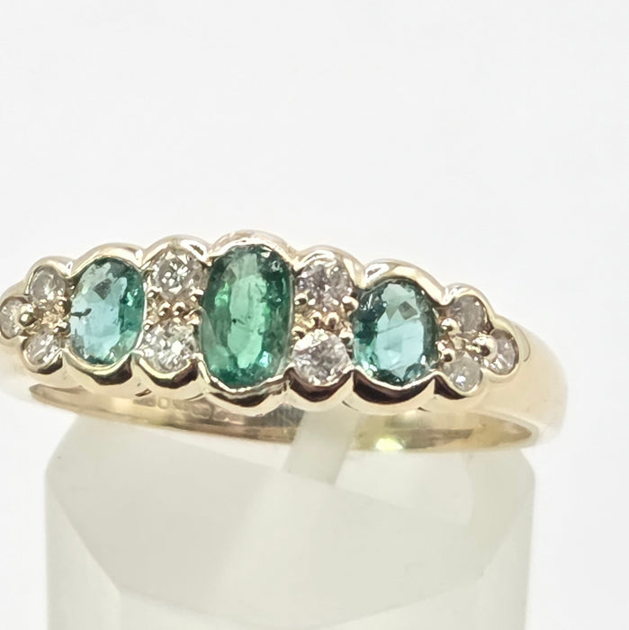 Vintage: 9ct Yellow Gold Emerald & Diamond Half Eternity Ring