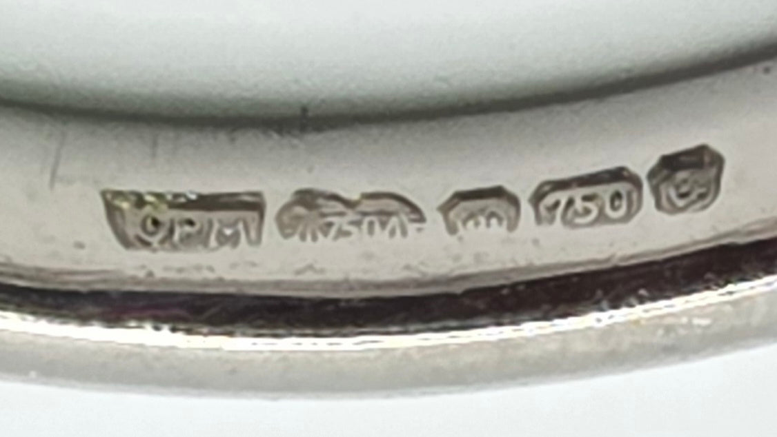 Vintage: 18ct White Gold Wedding Band with Engagement Ring Groove