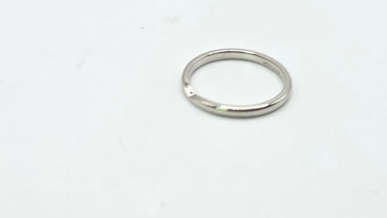 Vintage: 18ct White Gold Wedding Band with Engagement Ring Groove