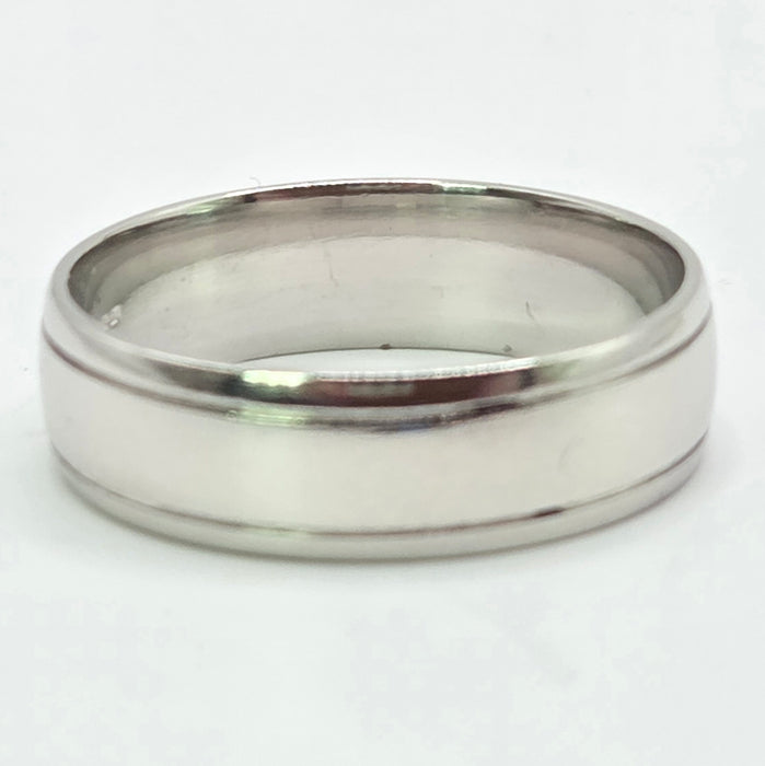Vintage: Platinum 950 Substantial & Elegant Wedding Band