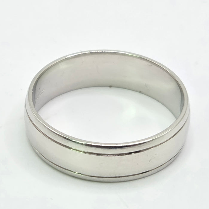 Vintage: Platinum 950 Substantial & Elegant Wedding Band