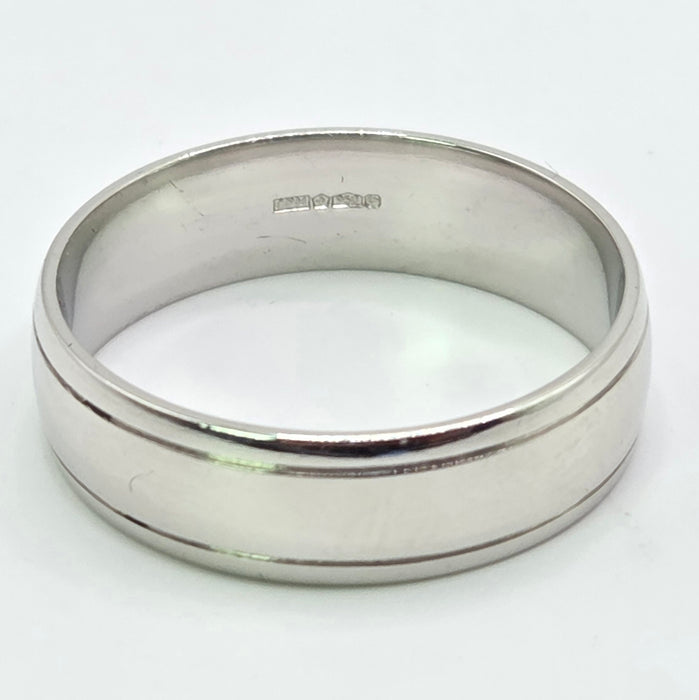 Vintage: Platinum 950 Substantial & Elegant Wedding Band