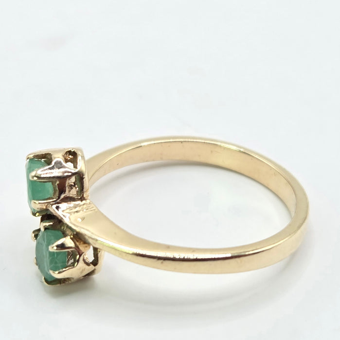Vintage: 18ct Yellow Gold Twin Emerald Crossover Ring