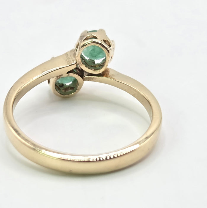 Vintage: 18ct Yellow Gold Twin Emerald Crossover Ring