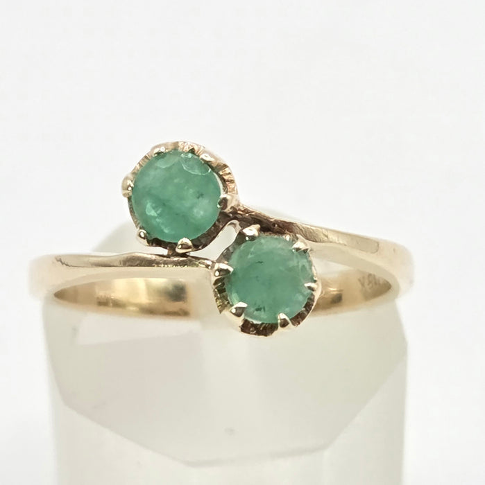 Vintage: 18ct Yellow Gold Twin Emerald Crossover Ring