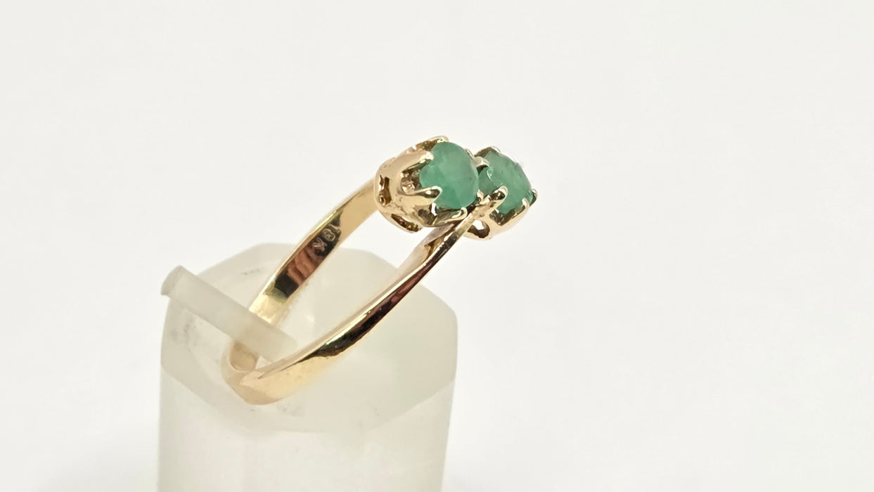 Vintage: 18ct Yellow Gold Twin Emerald Crossover Ring