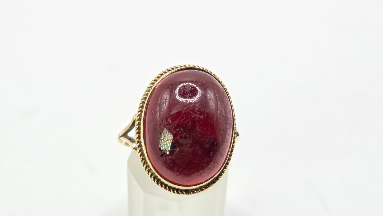 Vintage: 9ct Yellow Gold Cabochon Garnet Carbuncle Signet Ring — From 1995