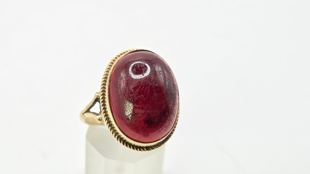 Vintage: 9ct Yellow Gold Cabochon Garnet Carbuncle Signet Ring — From 1995