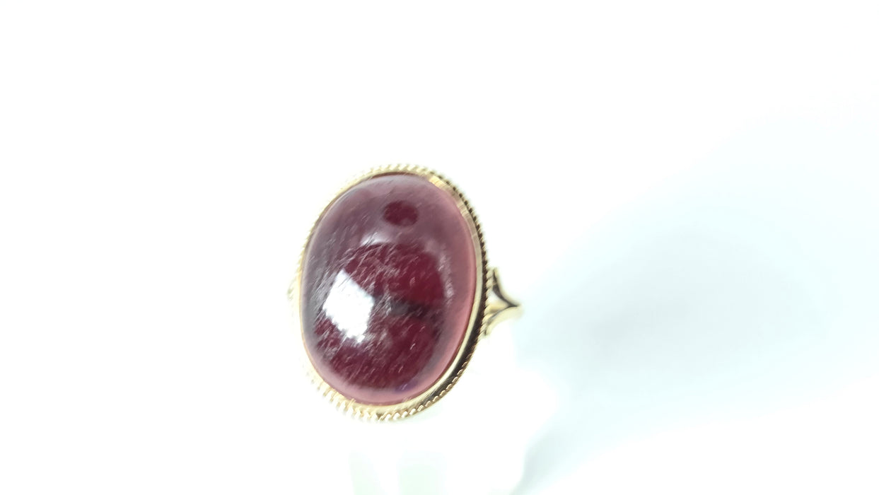 Vintage: 9ct Yellow Gold Cabochon Garnet Carbuncle Signet Ring — From 1995