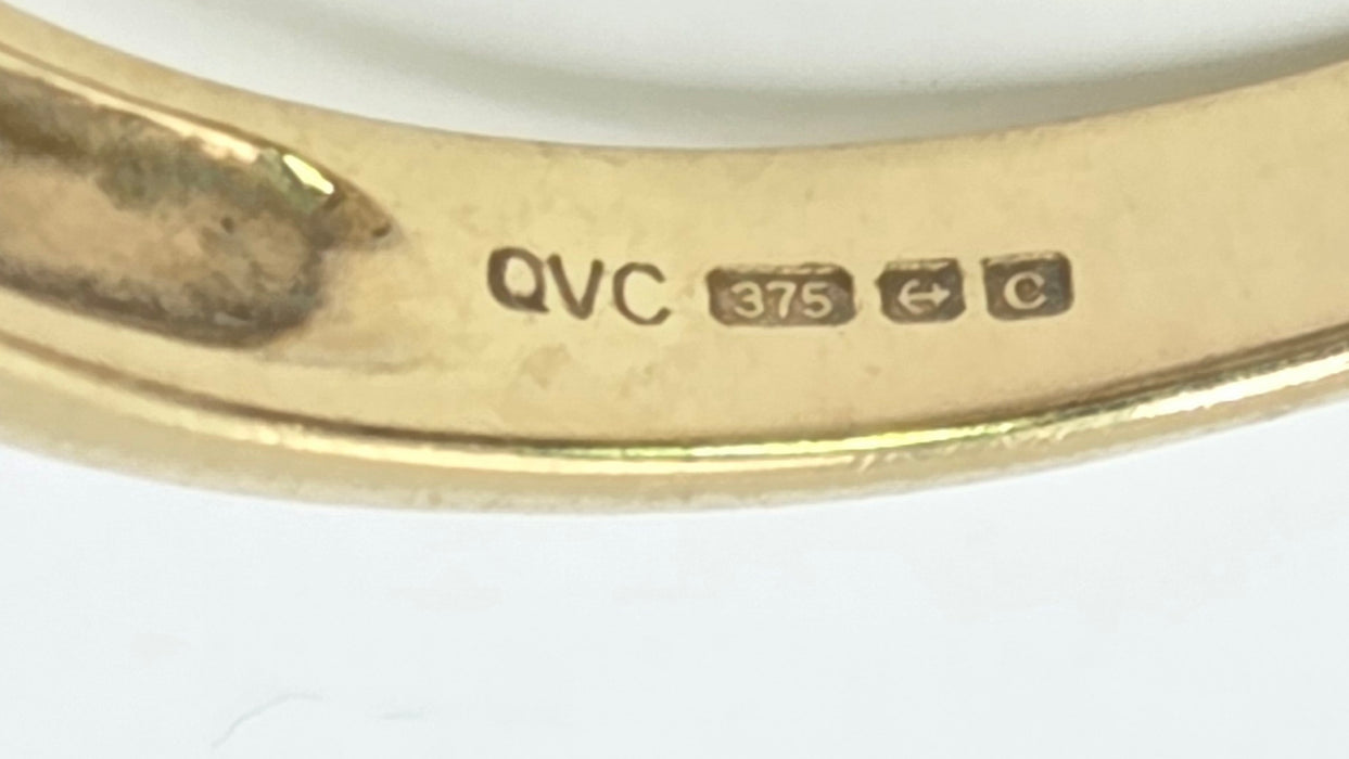 Vintage: 9ct Yellow Gold Emerald & Diamond Buckle Ring