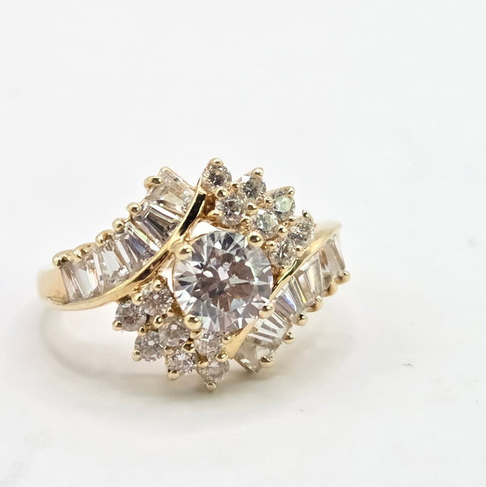 Vintage: 9ct Yellow Gold Goshenite Cluster Ring