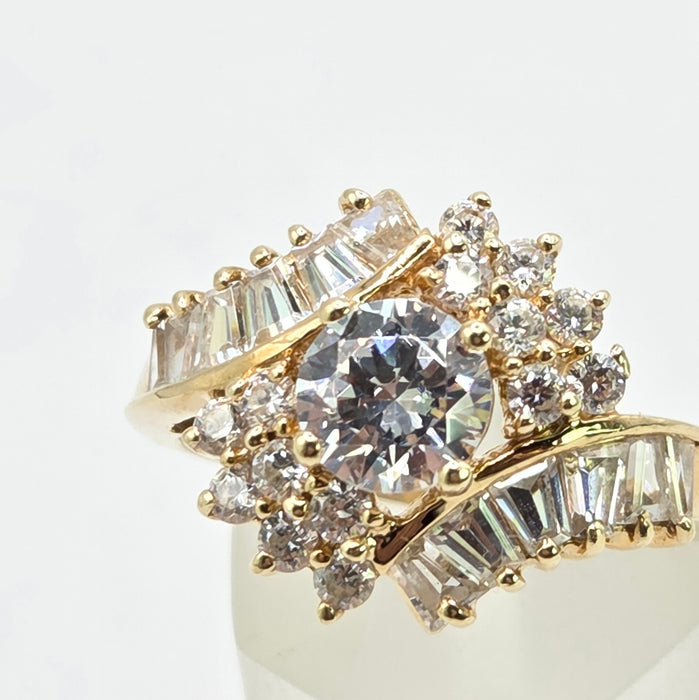Vintage: 9ct Yellow Gold Goshenite Cluster Ring