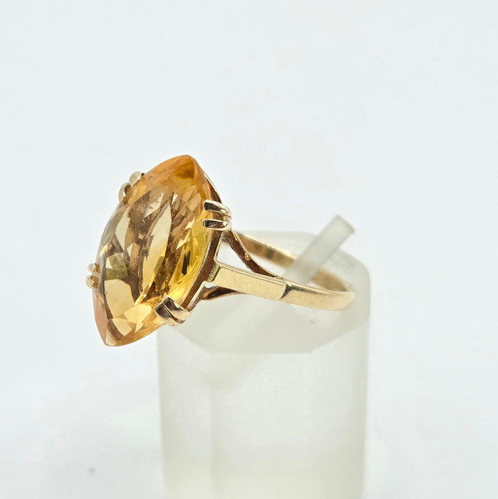 Vintage: 9ct Yellow Gold Yellow Topaz Solitaire Ring — From 1969