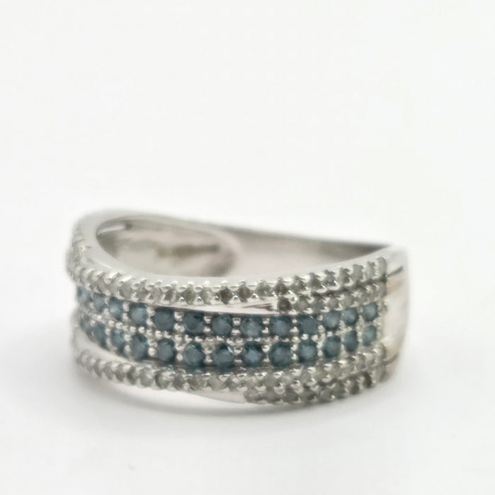 Vintage: 9ct White Gold Blue & White Diamond Band