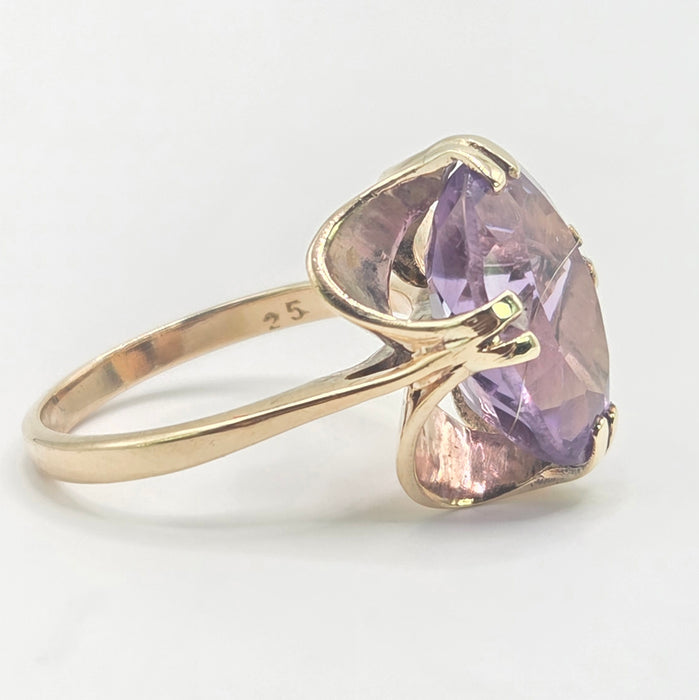 Vintage: 9ct Yellow Gold Amethyst Solitaire Ring — From 1973