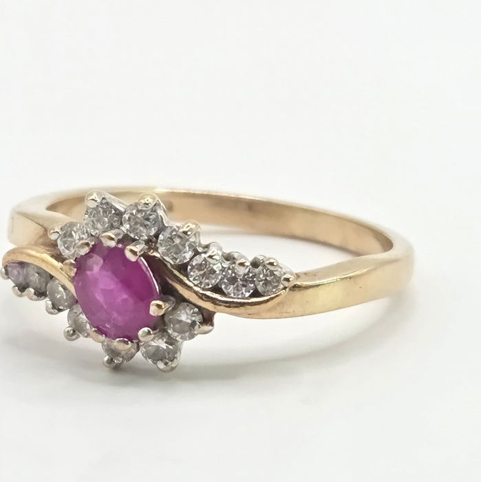 Vintage: 9ct Yellow Gold Ruby & Diamond Crossover Ring